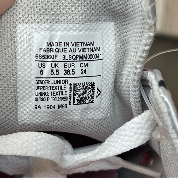 Converse CTAS Ox Star Print Low Top Shoe Size 8 Women - Picture 9 of 9